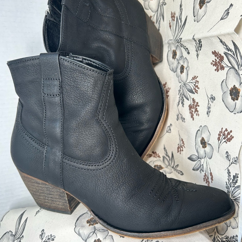 Dolce Vita Silma Black Leather Ankle Booties Boho 7.5 Western Rodeo Festival